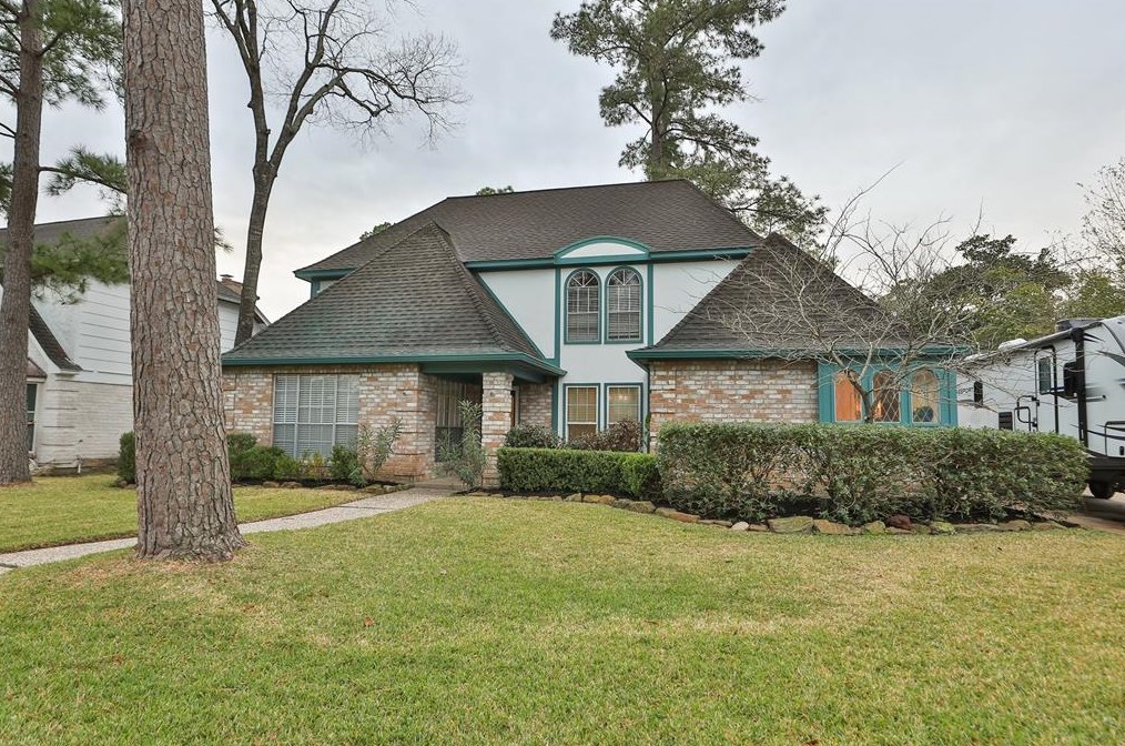 11707 Gardenglen Dr, Houston, TX 77070-2847