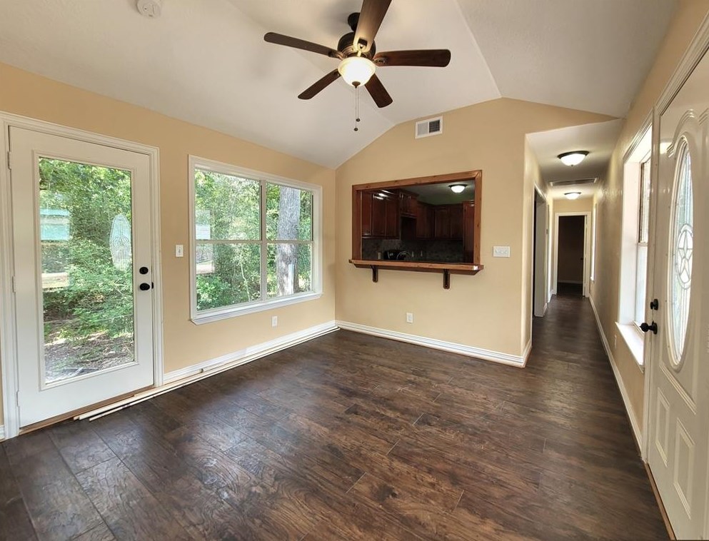 1580 Scroggins Ln, Waller, TX 77484