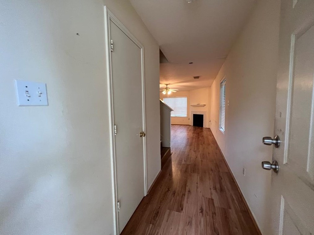 8202 Golf Green Cir, Houston, TX 77036