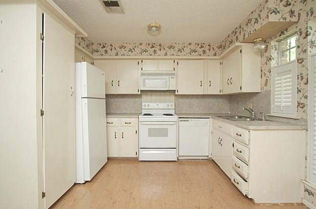 17159 Beaver Springs Dr, Houston, TX 77090-2344