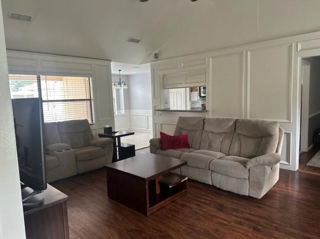 616 Dogwood St, Richwood TX  77566-4340 exterior