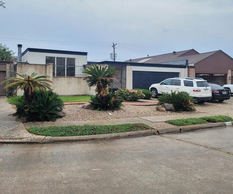 5509 Shadow Crest St, Houston, TX 77096