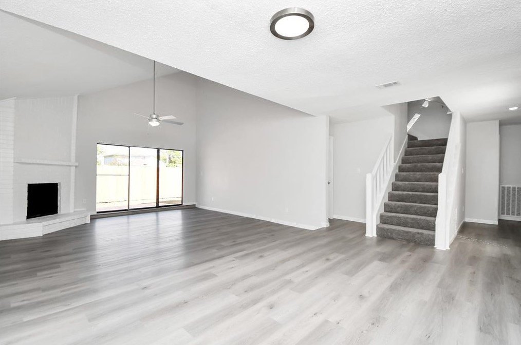 13406 Clarewood Dr, Houston, TX 77083-2624
