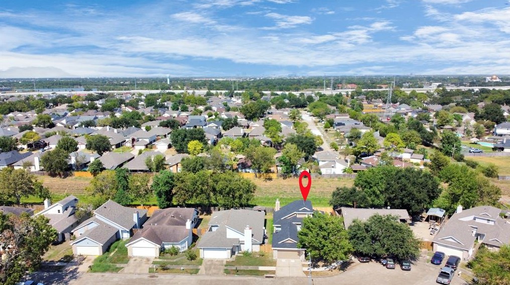 13406 Clarewood Dr, Houston TX 77081-5001 exterior