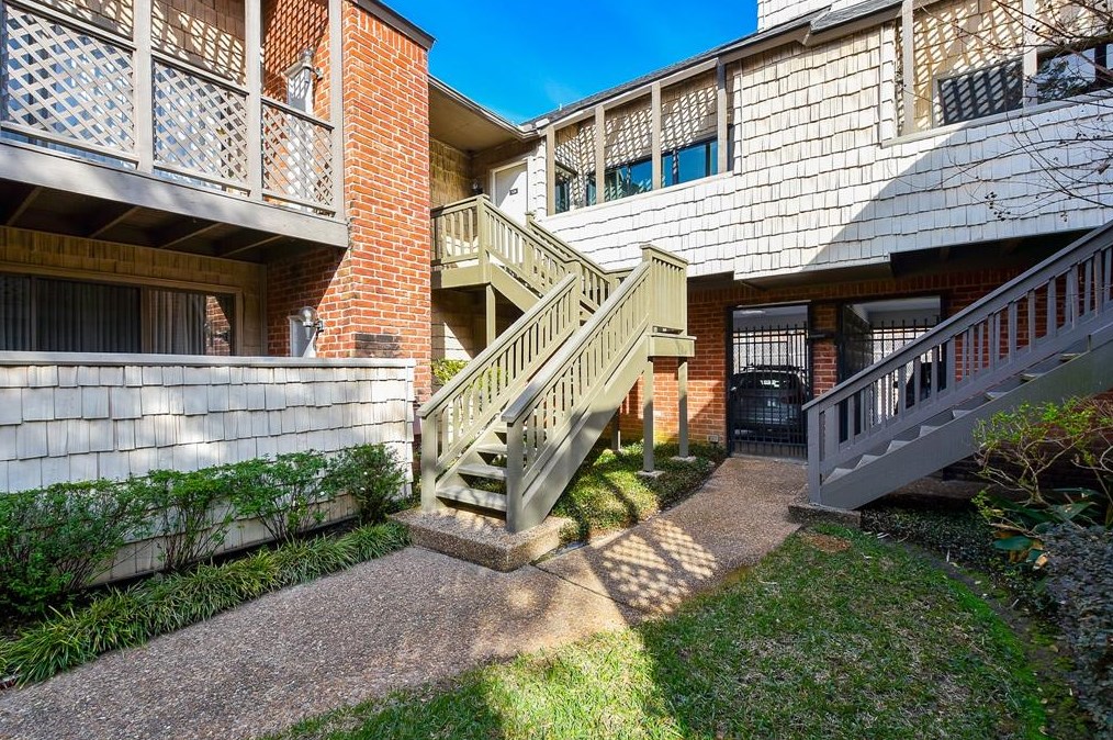 2829 Timmons Ln Apt 124, Houston, TX 77027