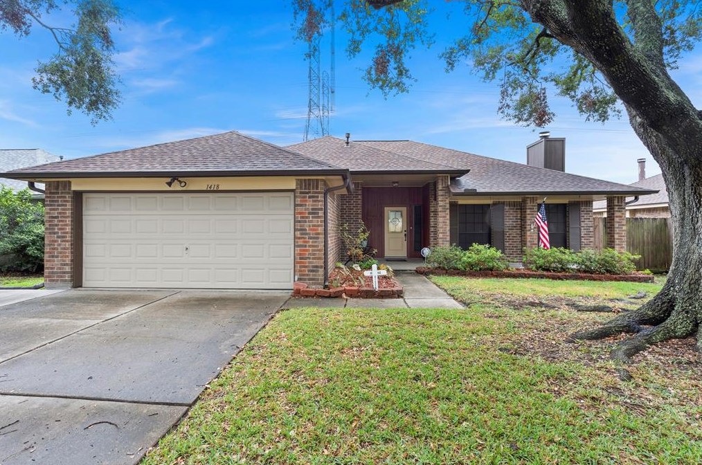 1418 Wildwood Dr, Deer Park, TX 77536