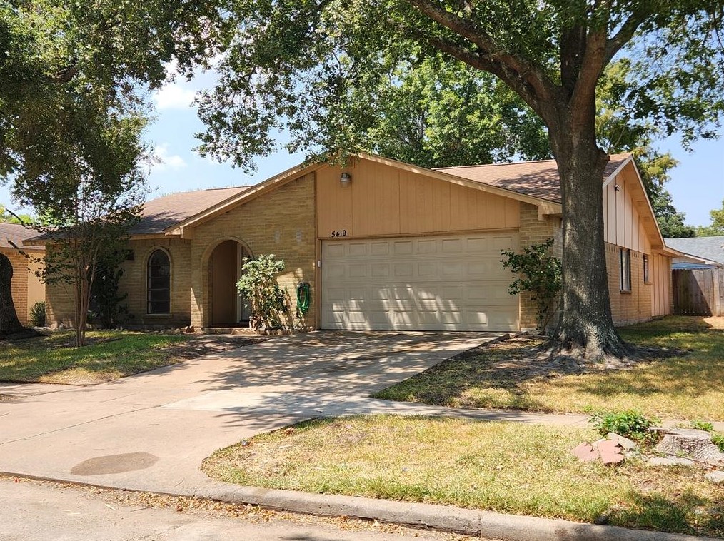 5419 Cairnleigh Dr, Houston, TX 77084