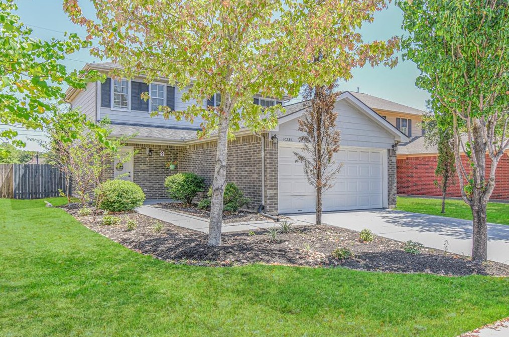 10234 Revelstoke Dr, Houston, TX 77086-2938