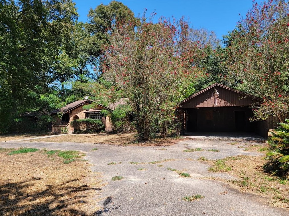 475 County Road 3183, Cleveland, TX 77327-8471