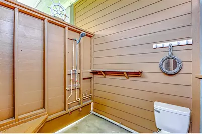 950 Seadrift Drive, Crystal Beach, TX 77650 - Photo 28