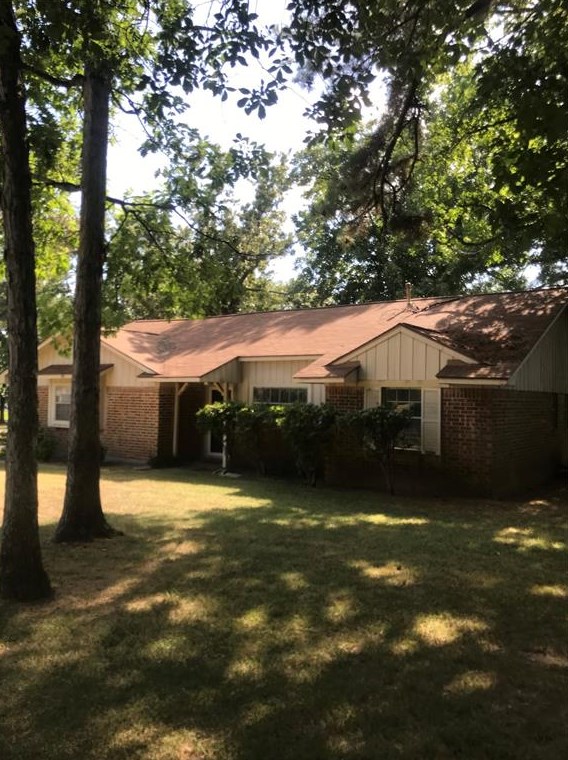 62 Greenbriar Dr, Conroe, TX 77304