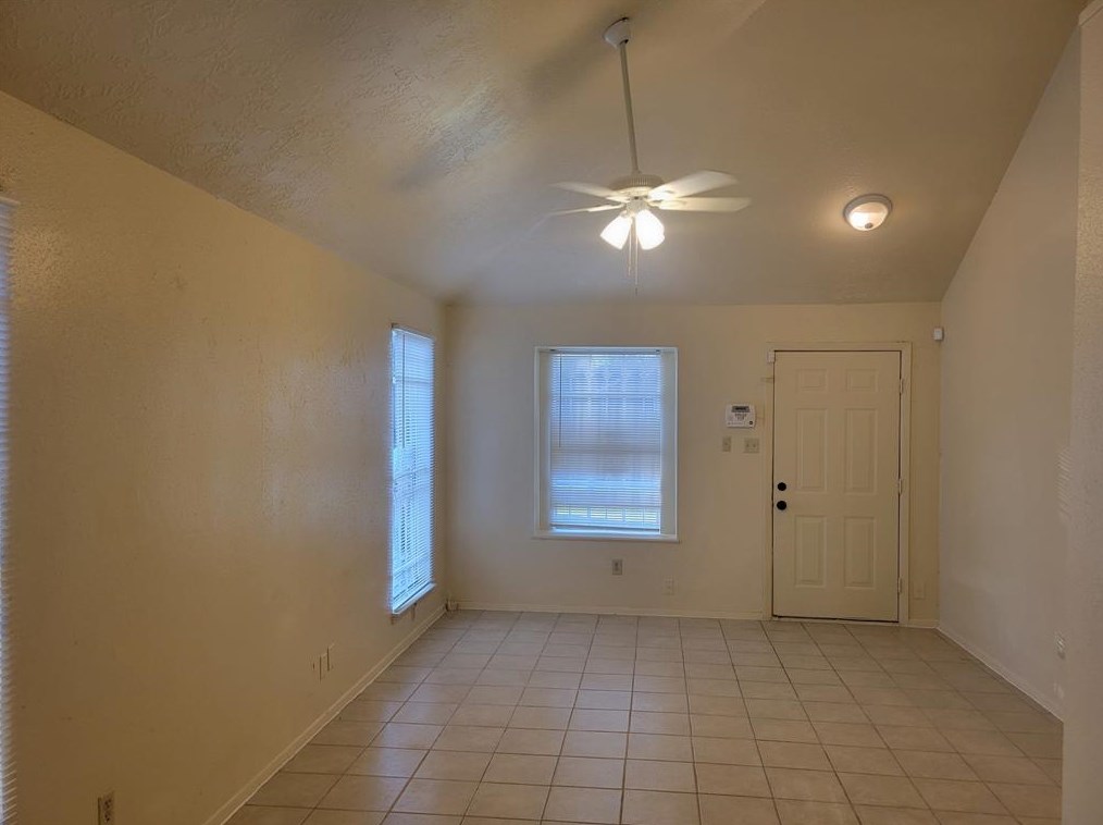 15135 Kennedy Oaks St, Houston, TX 77053