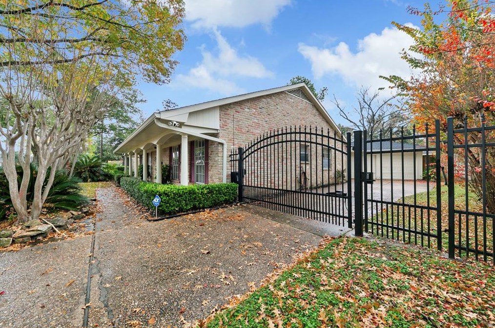 14019 Britoak Ln, Houston, TX 77079