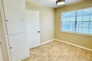 8218 Edgemoor Dr, Houston, TX 77036 - Photo 16