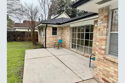 8218 Edgemoor Drive, Houston, TX 77036 - Photo 26