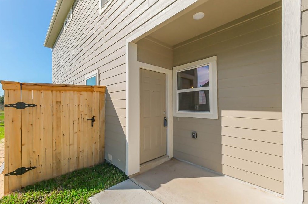 1610 Revolution Way, Missouri City TX  77459 exterior