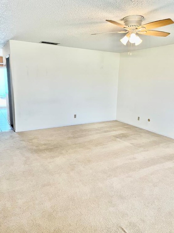 31 San Jacinto Dr, Galveston, TX 77550