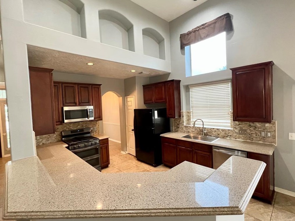 4915 Cedar Cove Dr, Baytown, TX 77521