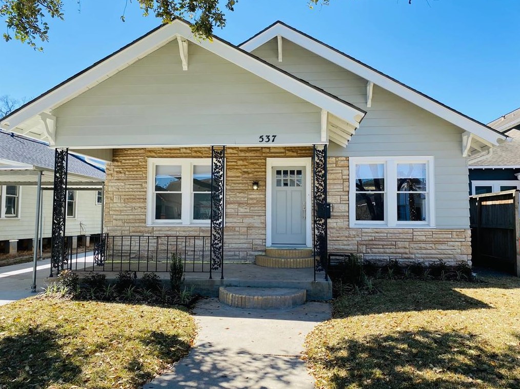 537 Columbia St, Houston TX  77007-2625 exterior