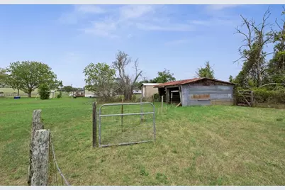 5530 US Highway 90A W, Shiner, TX 77984 - Photo 46