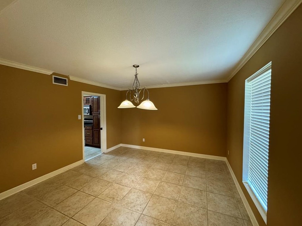 6826 Marshall Place Dr, Beaumont, TX 77706