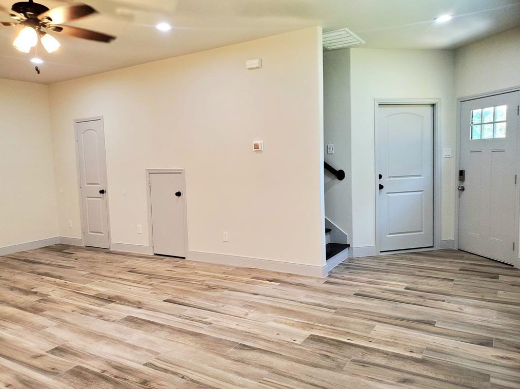 918 Mansfield St, Houston, TX 77091-4117