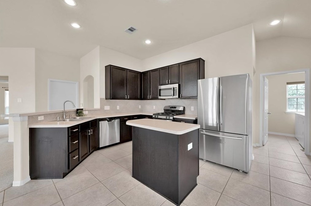 9914 Knob Hollow Way, Conroe TX  77385-1400 exterior