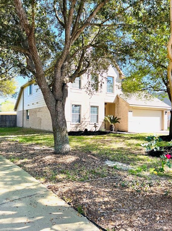 8426 Woodland Knoll Ln, Cypress, TX 77433