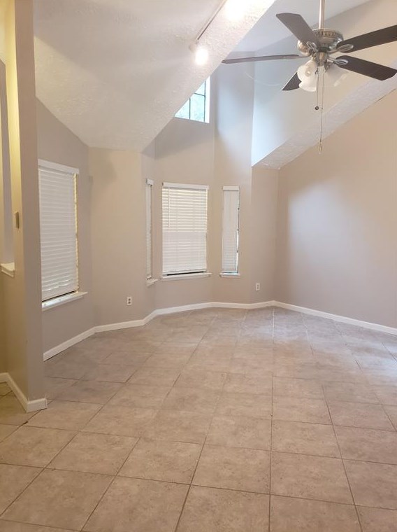 2122 Creekshire Dr, Sugar Land, TX 77478
