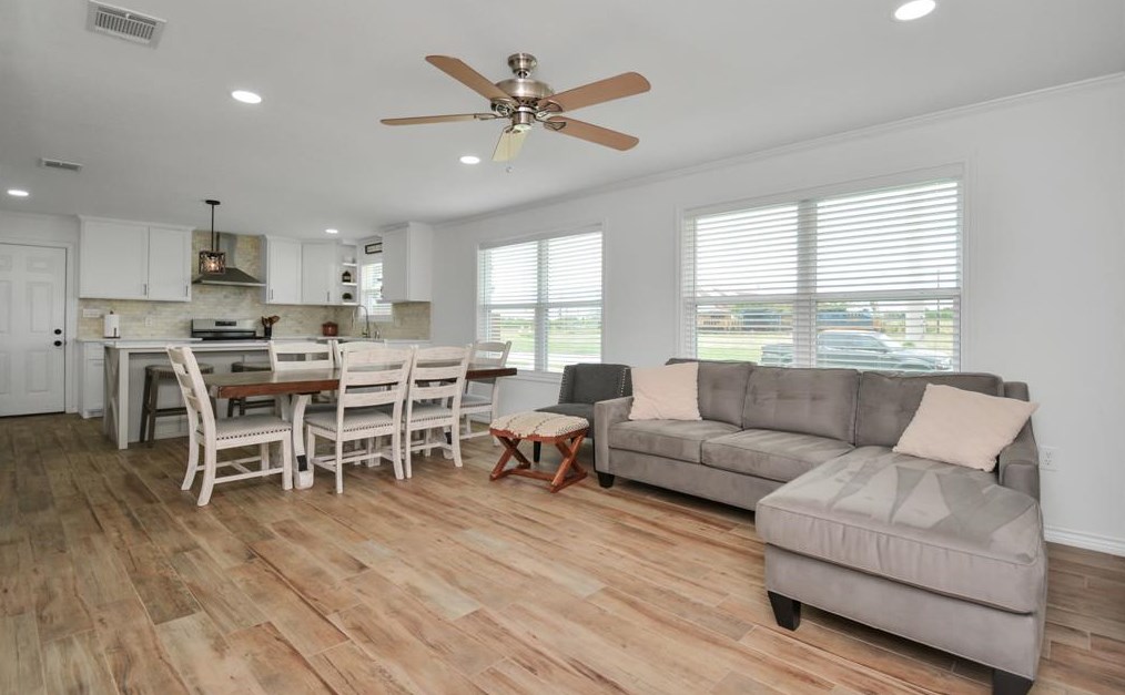 1105 Belmont St, Pasadena TX  77506-1070 exterior