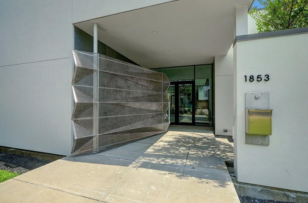 1853 Lexington St, Houston TX  77098-4399 exterior