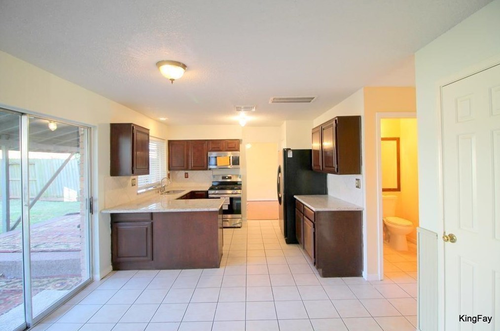 3419 Green Fields Dr, Sugar Land TX  77479-1842 exterior