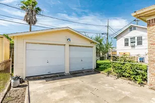 4917 Austin Dr, Galveston, TX 77551 - Photo 26