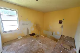 1101 4th Ave N, Texas City, TX 77590 - Photo 4