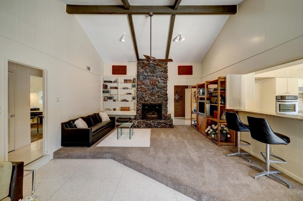 12434 Huntingwick Dr, Houston TX  77024-4906 exterior