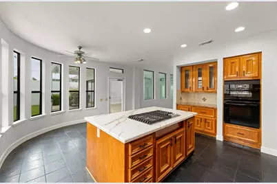 12203 Ashley Circle Drive E, Houston, TX 77071 - Photo 16