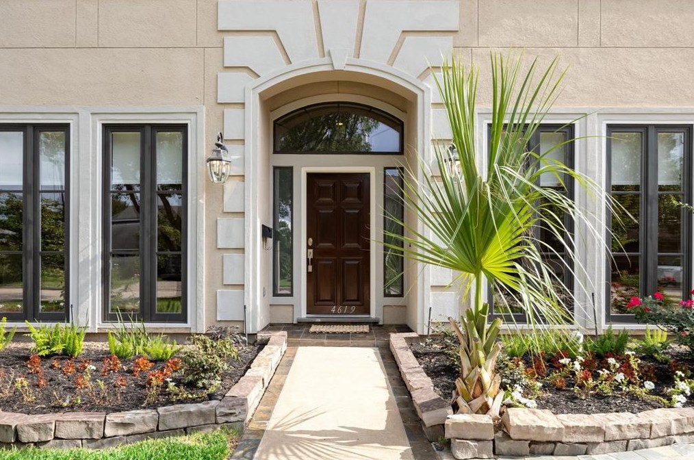 4619 Beech St, Bellaire, TX 77401