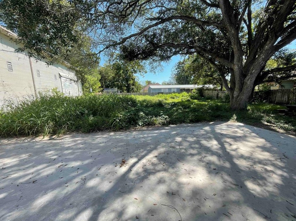 1713 Avenue M, Bay City, TX 77414