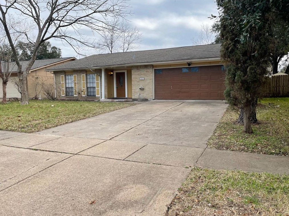 15519 Sierra Valle Dr, Houston, TX 77083