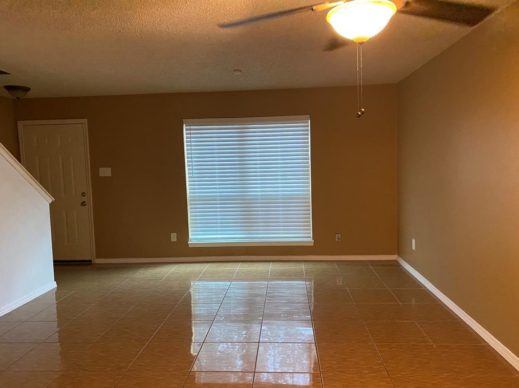 1237 Cedar Post Ln #a4, Houston, TX 77055