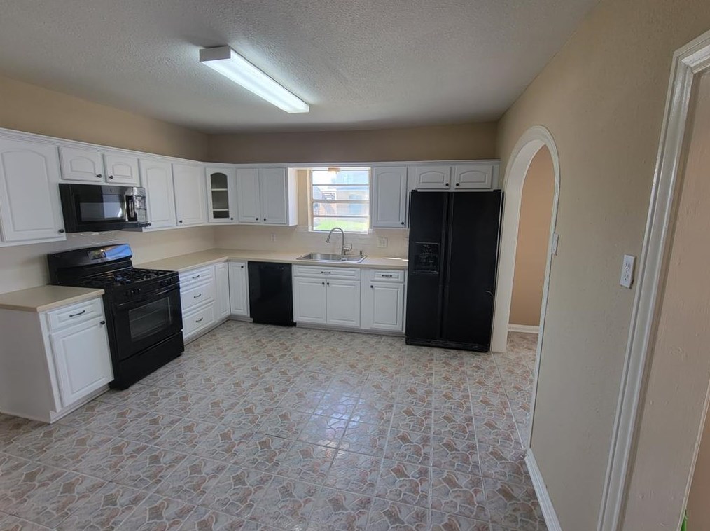 2601 Wheeler St, Houston, TX 77004