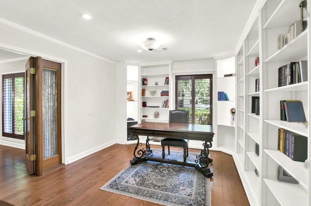 18507 Prince William Ln, Houston TX  77058-4222 exterior