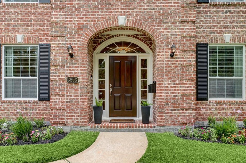 3506 Bellefontaine St, Houston, TX 77025-1310