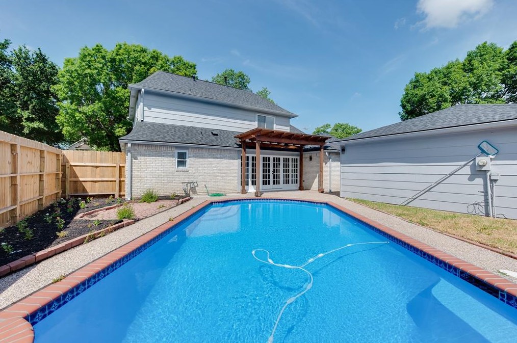 4103 Clb Vly Dr, Houston TX  77082-4133 exterior