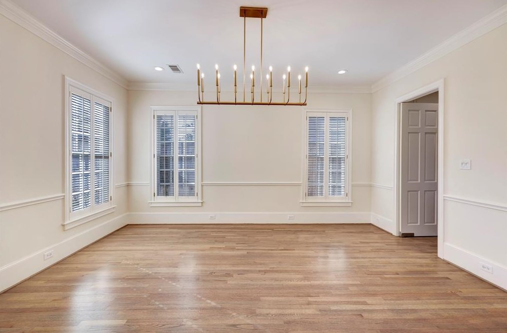 5426 Fairdale Ln, Houston TX  77056-6607 exterior