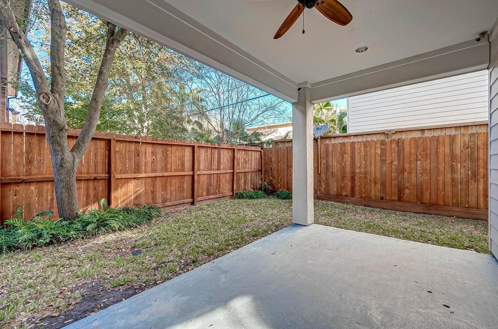 5708 Dolores St, Houston TX  77057-6092 exterior