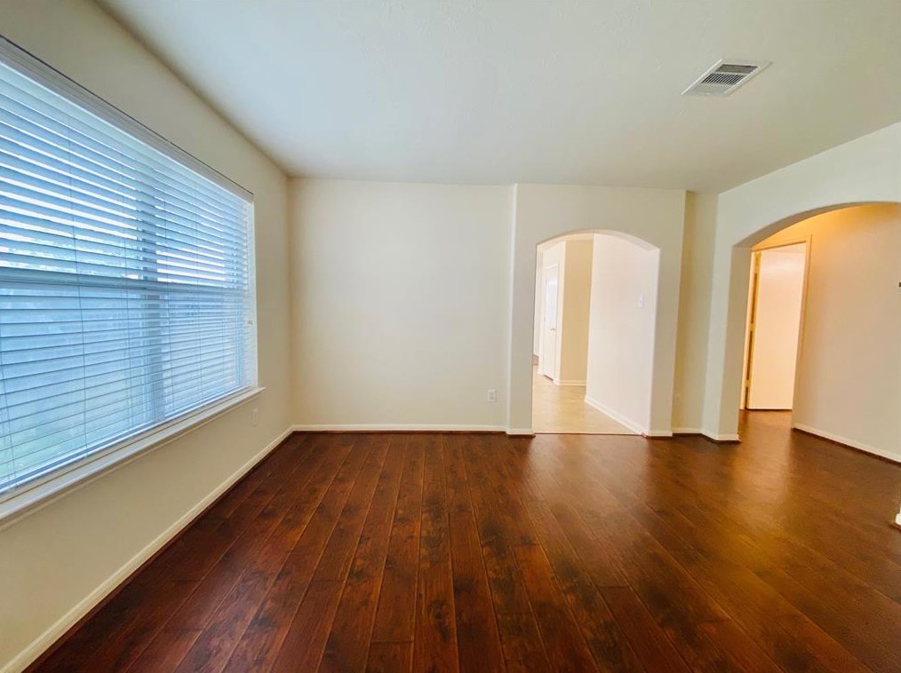 4106 Rosalind Ln, Houston, TX 77053-2574