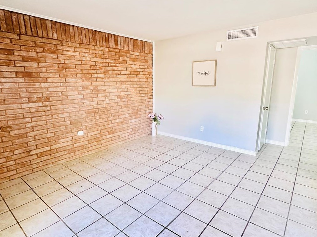 1529 Bonnie Brae St #1, Houston, TX 77006