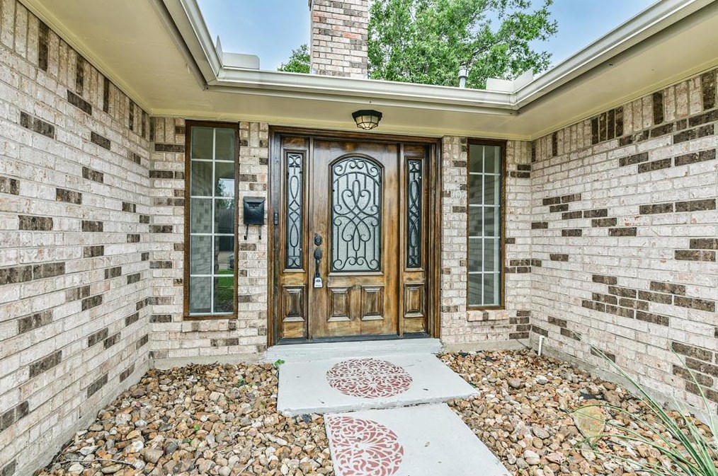 4707 Northrup Dr, Houston TX  77092-4114 exterior