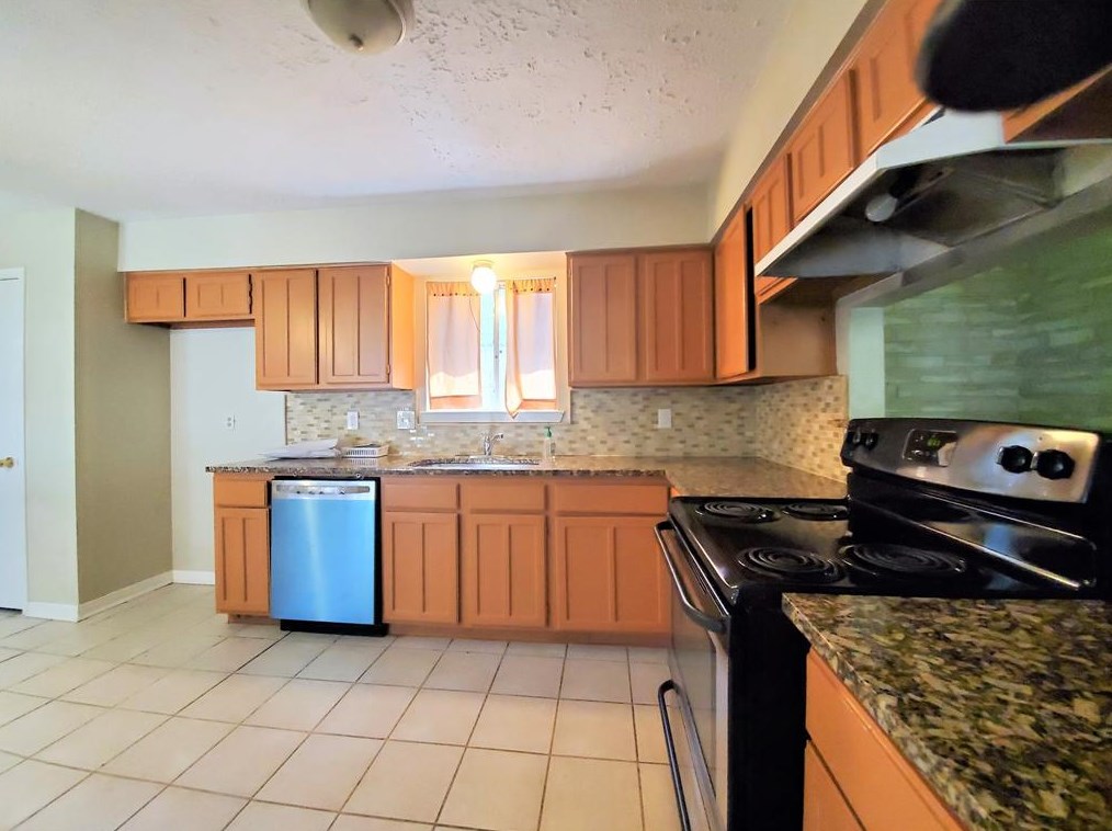 6402 Barrygate Dr, Spring TX  77373-7348 exterior